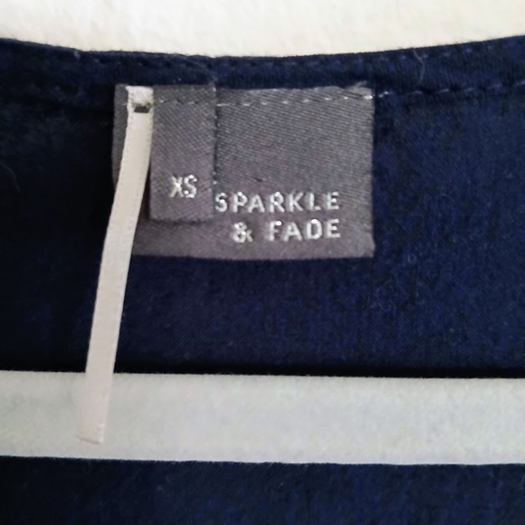 Sparkle & Fade Color Block Tunic Dress - Picture 4 of 5